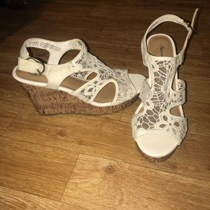 AE Lace Wedges
